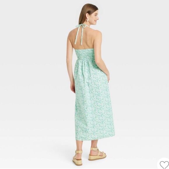 Universal thread green floral keyhole or cross front smocked midi sundress - Picture 2 of 10